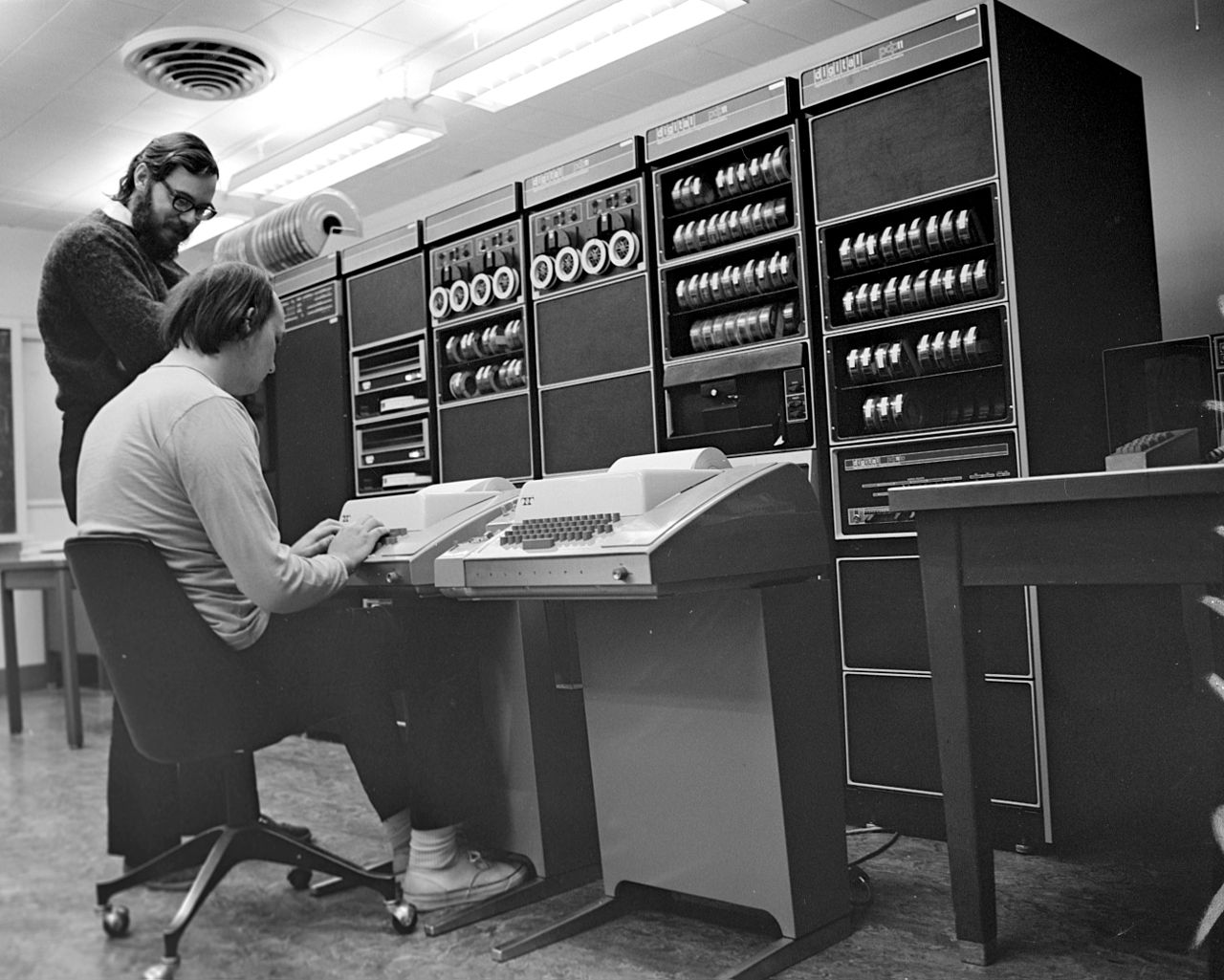 Ken Thompson và Dennis Ritchie