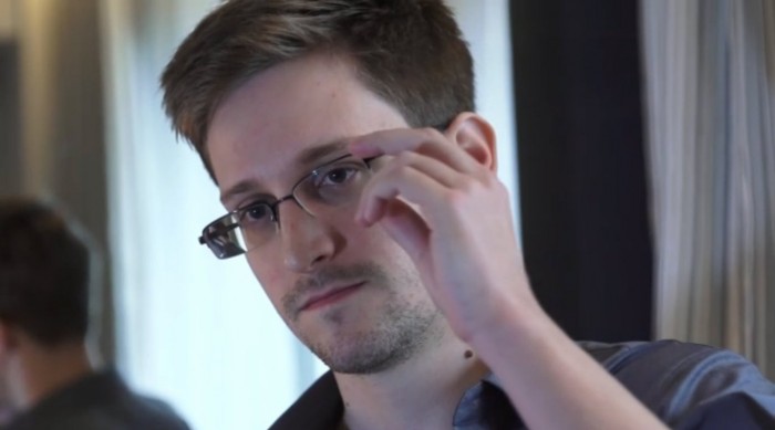 Edward Snowden ở lại Nga thêm 3 năm