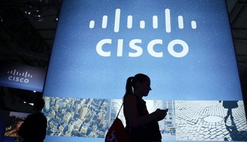 Bị NSA cài backdoor vào sản phẩm, CEO Cisco cầu cứu Obama