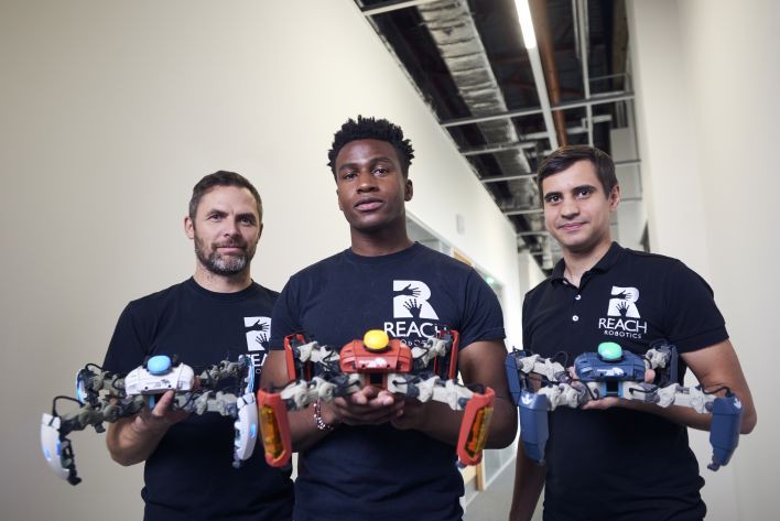 CEO 27 tuổi tạo ra robot chơi game đầu tiên trên thế giới, được Apple và Amazon mời hợp tác độc quyền - Ảnh 2.