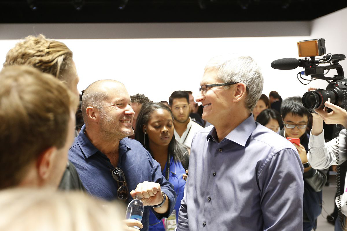 Trưởng nhóm thiết kế Jony Ive chính thức rời Apple - Ảnh 1.